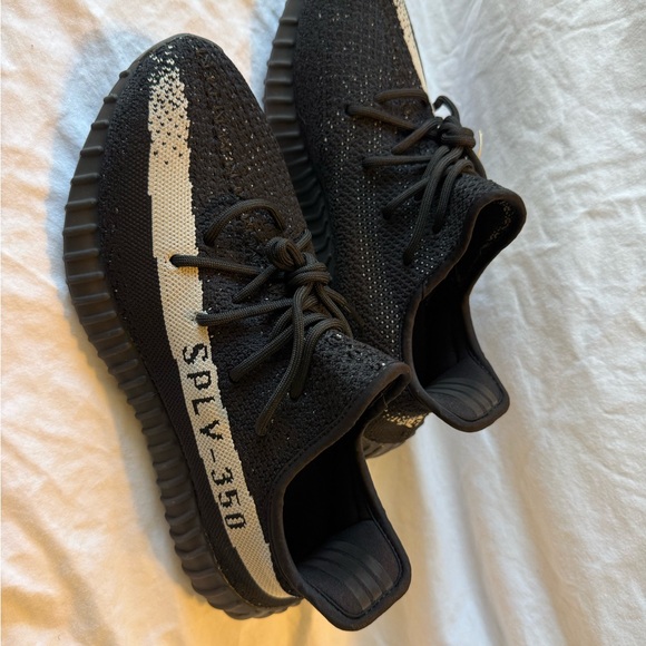Adidas Yeezy Boost 350 V2 Black and White Knit Sneakers main image 5